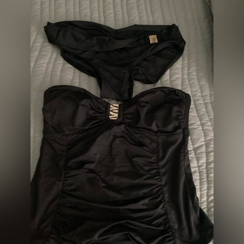 💰💰Bundle 2 for $20 Deal💰💰
White House Black Market Tankini & bottoms